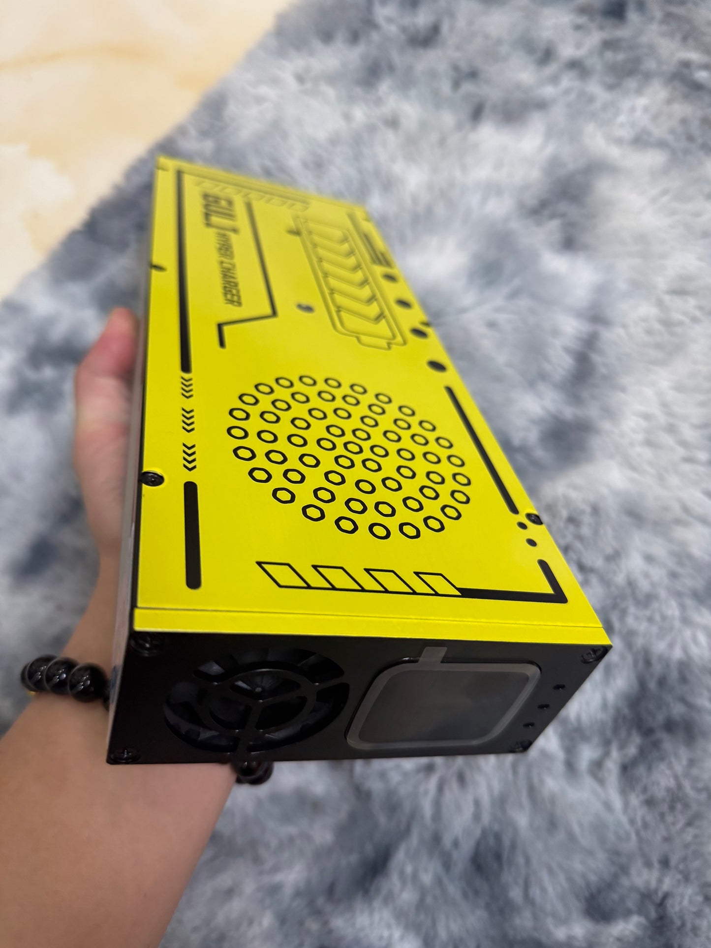HW Charger R4875G1 Touchscreen