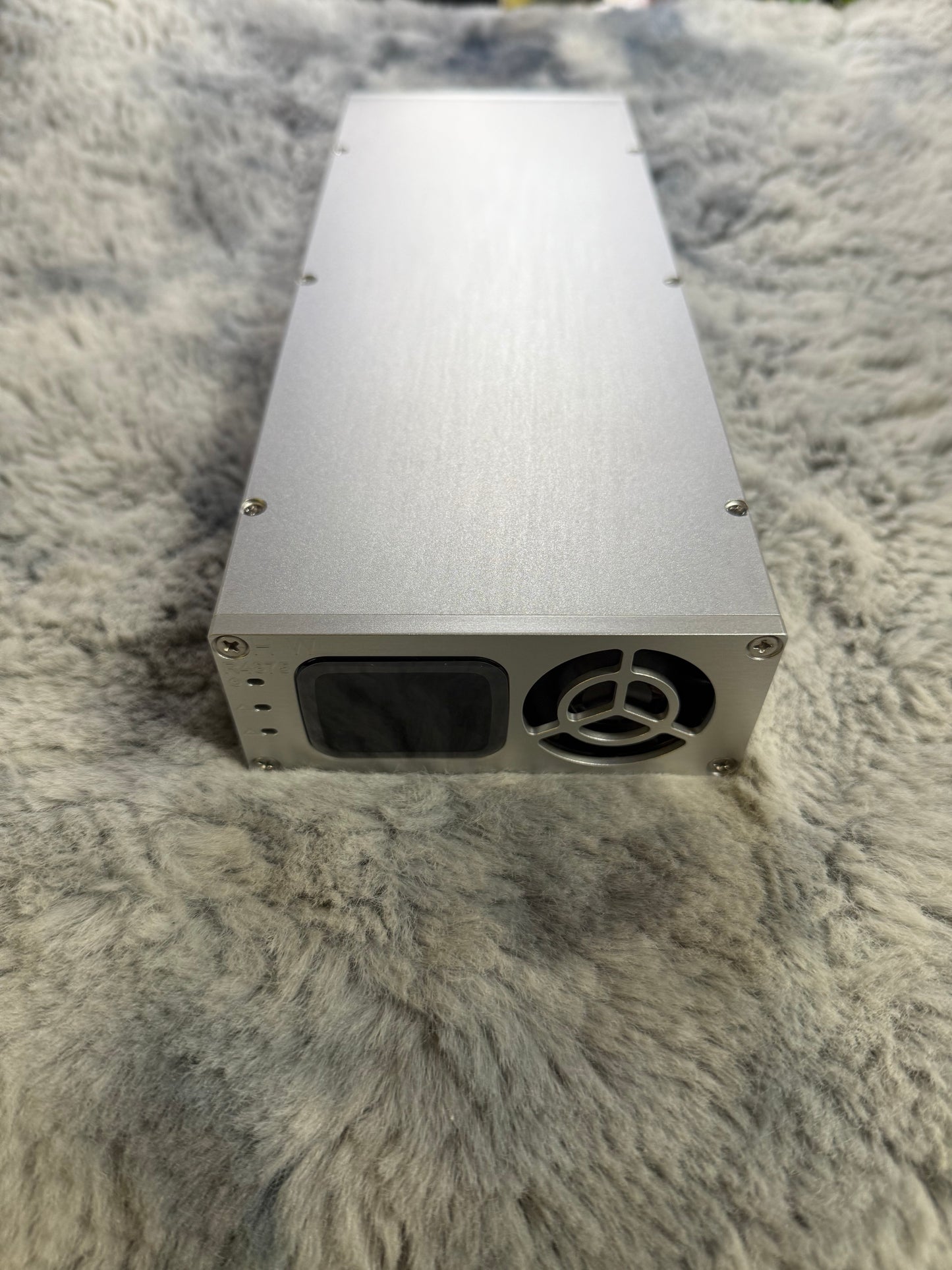 HW Charger R4875G1 Touchscreen