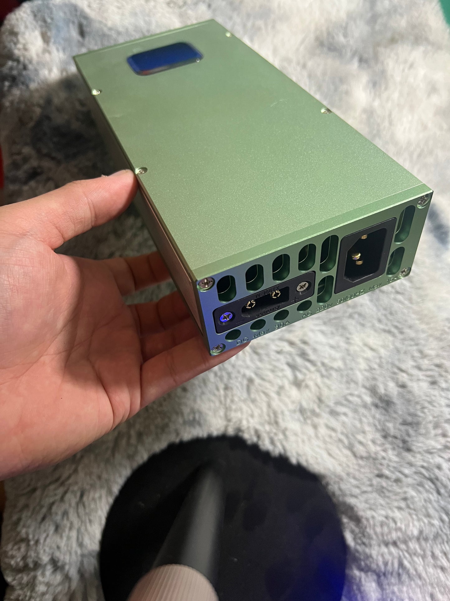 HW Charger R4830G1 Touchscreen