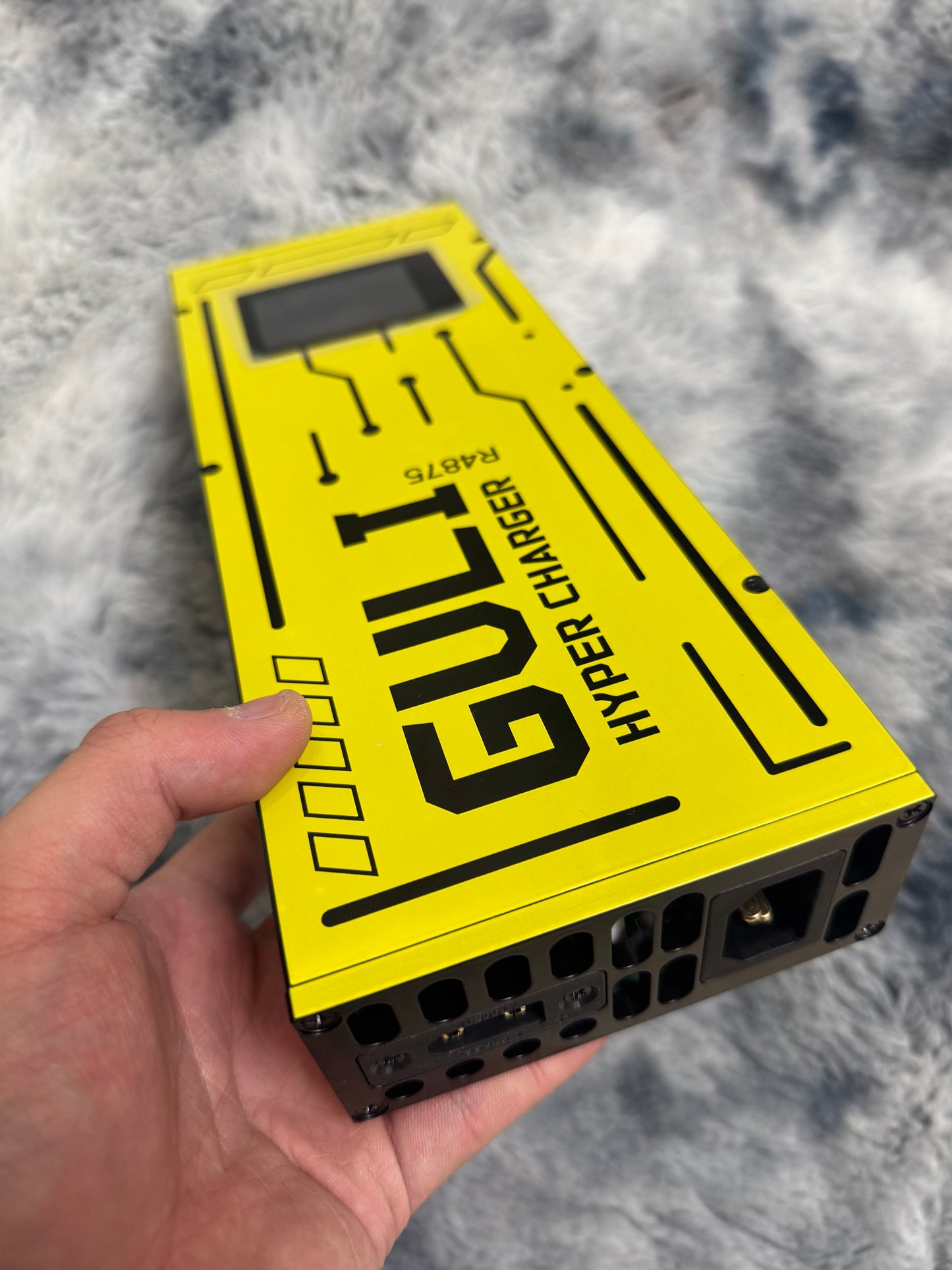 HW Charger R4875G1-T Dual screen display