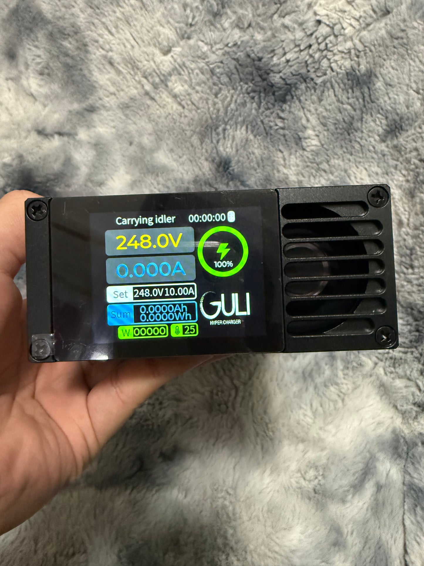 HW Charger R4875G1-Q  Front 2.4 inches Touchscreen
