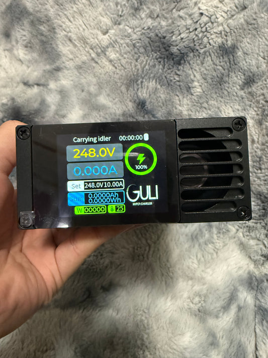 HW Charger R4875G1-Q  Front 2.4 inches Touchscreen