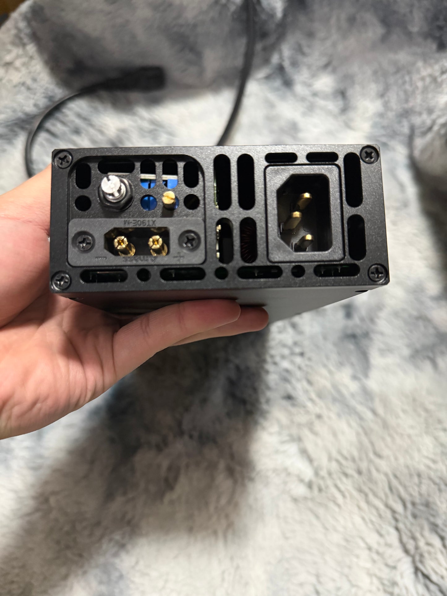 HW Charger R4875G1-S  100-212V